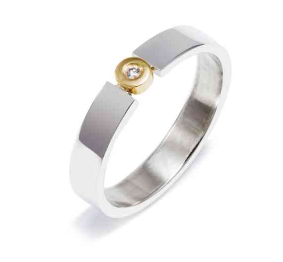 Round Set Diamond Ring Round Set Diamond Ring